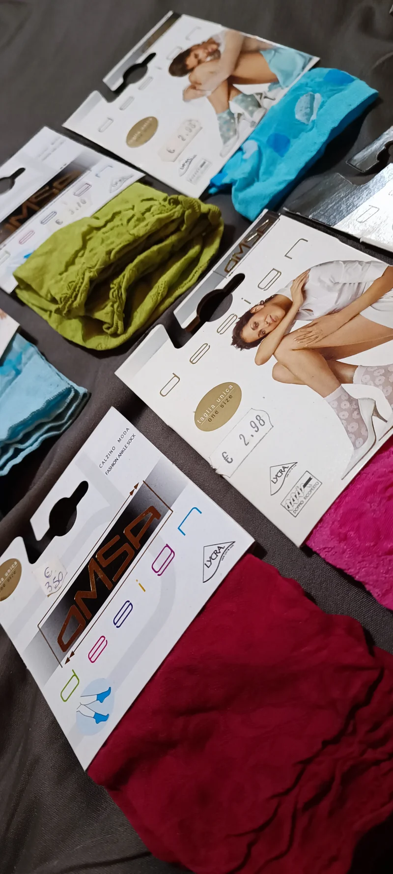 Gambaletti moda OMSA, sei paia, taglia unica, a fantasia e tinta unita. 300g.