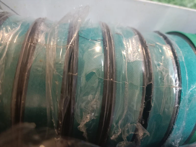 Sbieco 100% cotone in rotoli di 20 m, per varie utilizzazioni. 50 g.