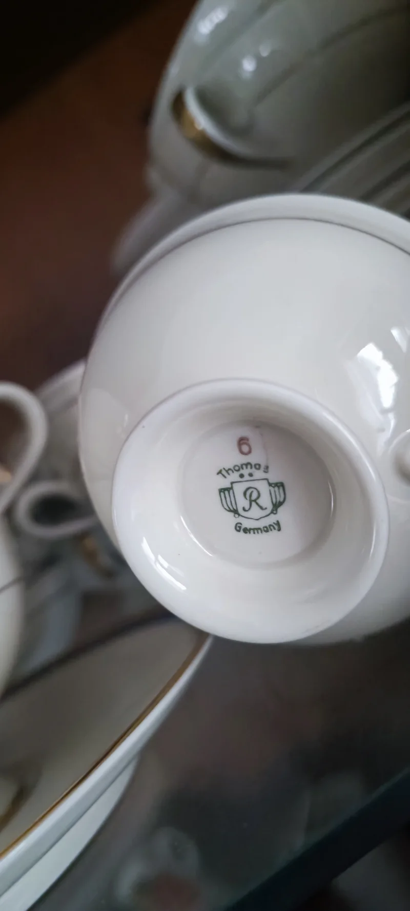 Tazza con piattino vintage da tè di porcellana Thomas Germany profilata il oro e blu cobalto. 150g.
