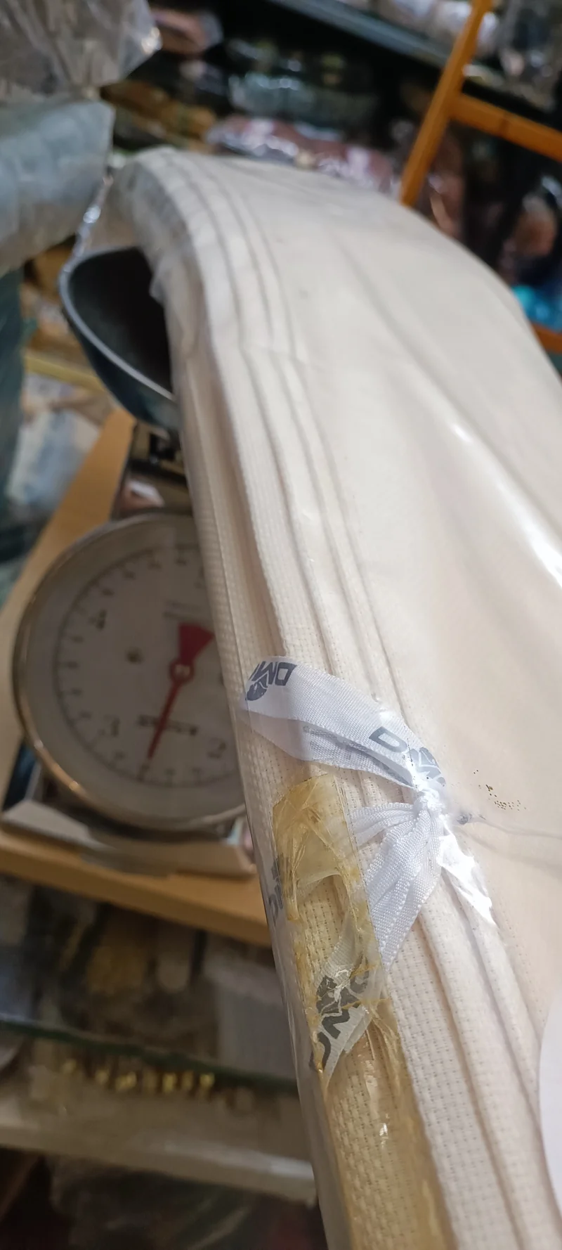 Tela Aida DMC da ricamo, 55 quadretti, MT. 7, colore ecrù. 2,6 kg.