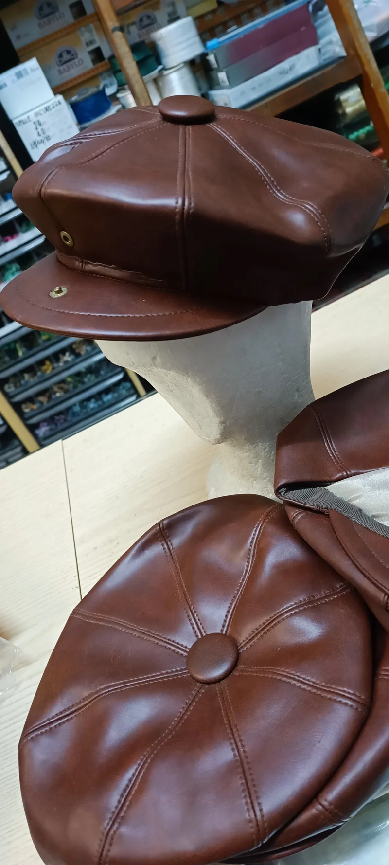 Basco - berretto vintage, similpelle, per ragazzo, giro testa 54 cm. 200g.