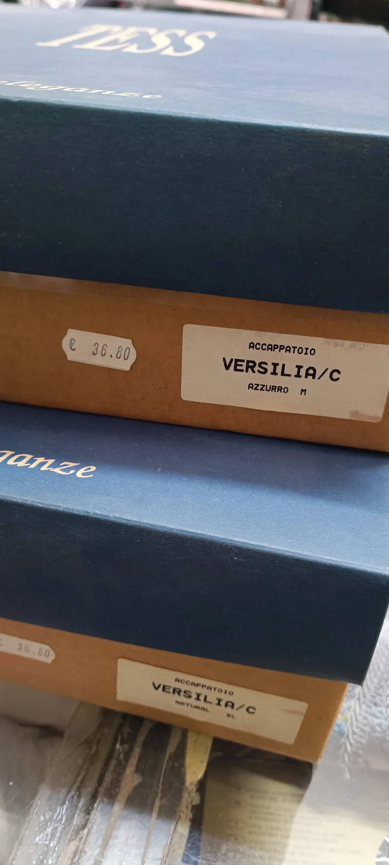 Accappatoio Tess Versilia, elegante e morbido, ideale in confezione regalo. 1,6 kg.