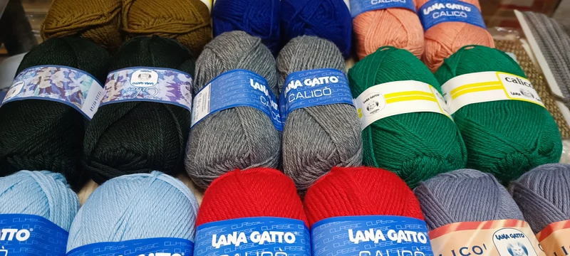 Mix di misto lana Calicò Gatto, due gomitoli per colore 18 gomitoli. 900g.