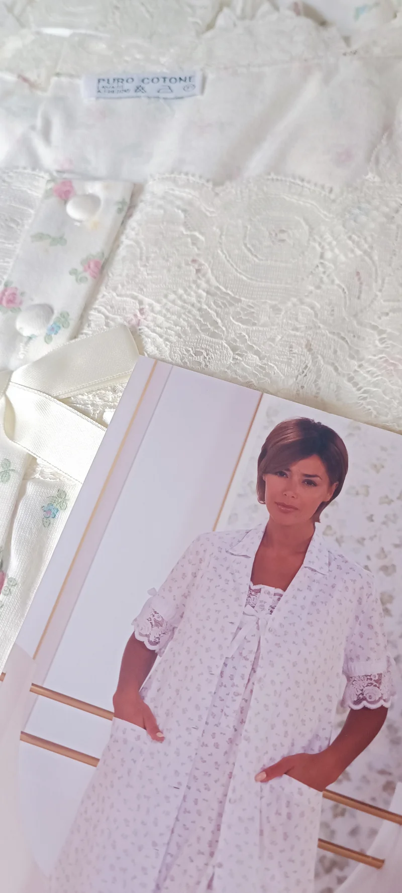 Completo vintage in puro cotone Valentina. Camicia da notte e vestaglia, elegante e glamour. Taglia 52. 800g.