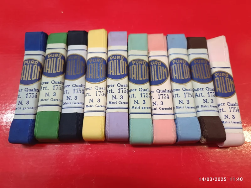 Mini stock di nastri(10 da 10 metri) di nylon in mix di colori e misura n.3. 100g