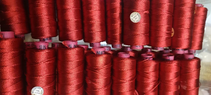 Rocchetto di rayon puro, 25g.
