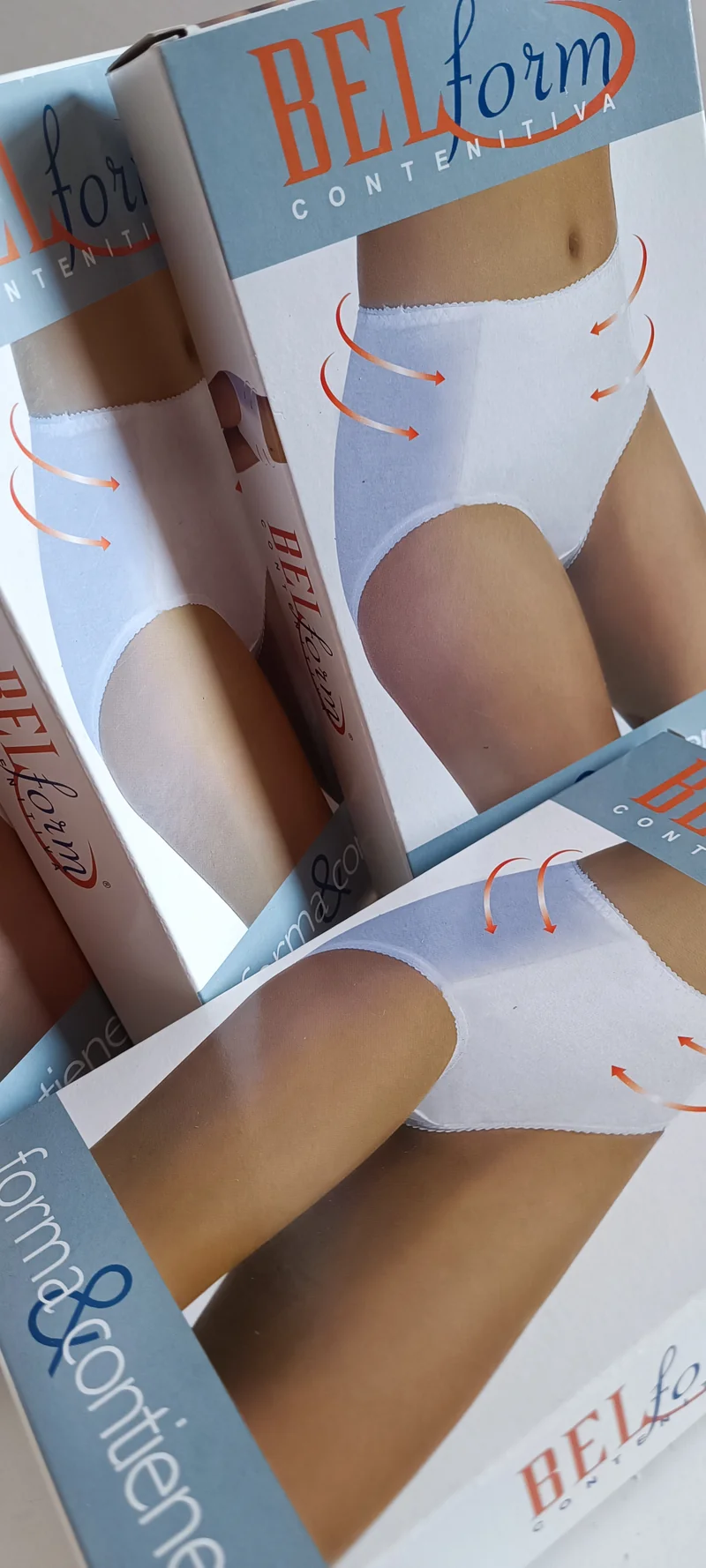 Due slip e due culotte donna, bianco e nero, taglia 3 Belform contenitiva. 250g.