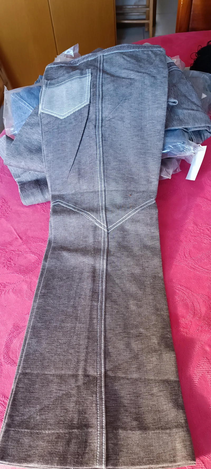 Pantaloni vintage Maor ragazzo, nove paia taglia 6° e uno nero taglia 40.1kg.