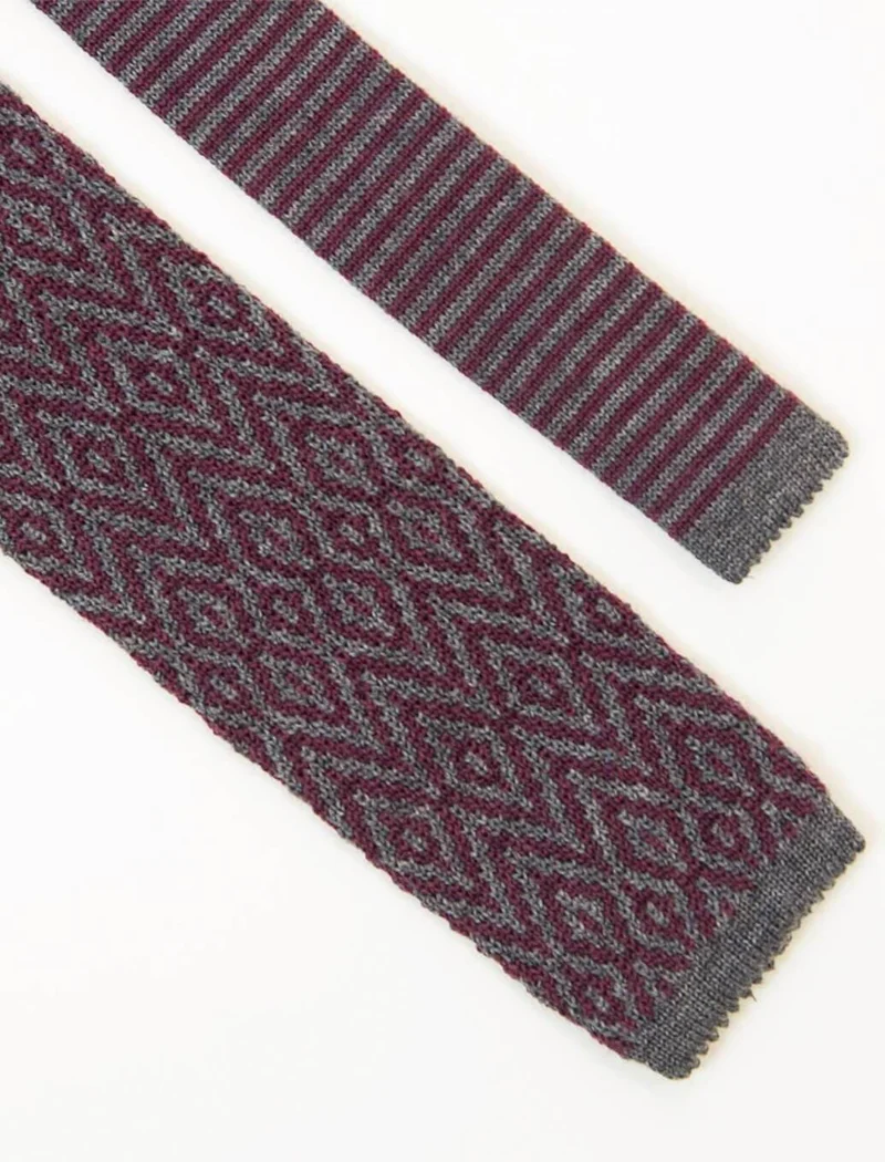 Grey Diamond Wool Jacquard Knitted Tie