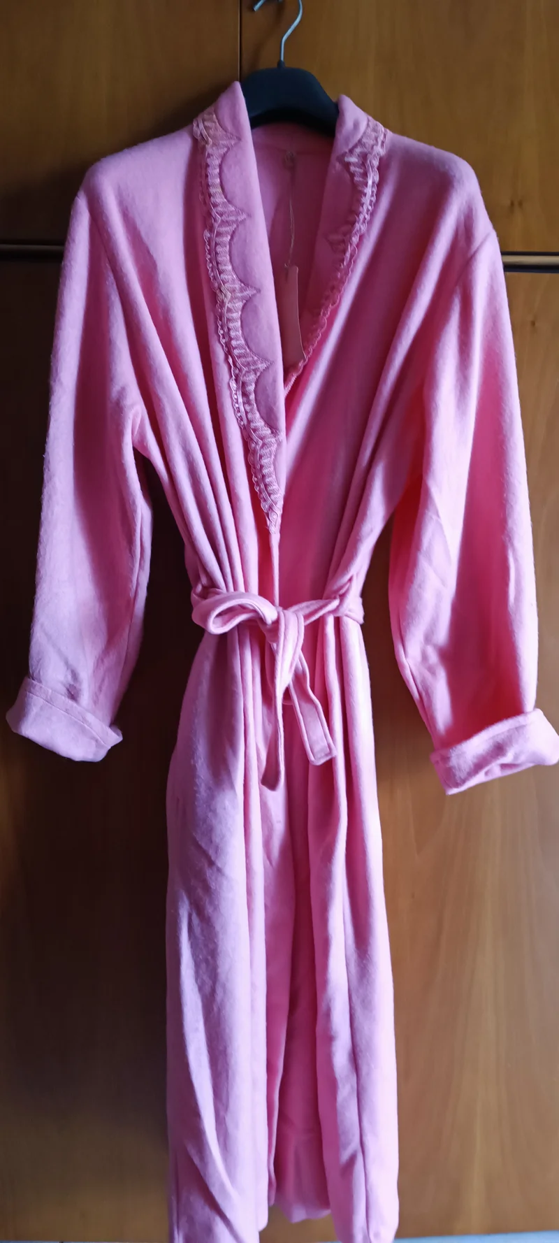 Calda e soffice vestaglia donna, rosa, taglia 50. 1kg.