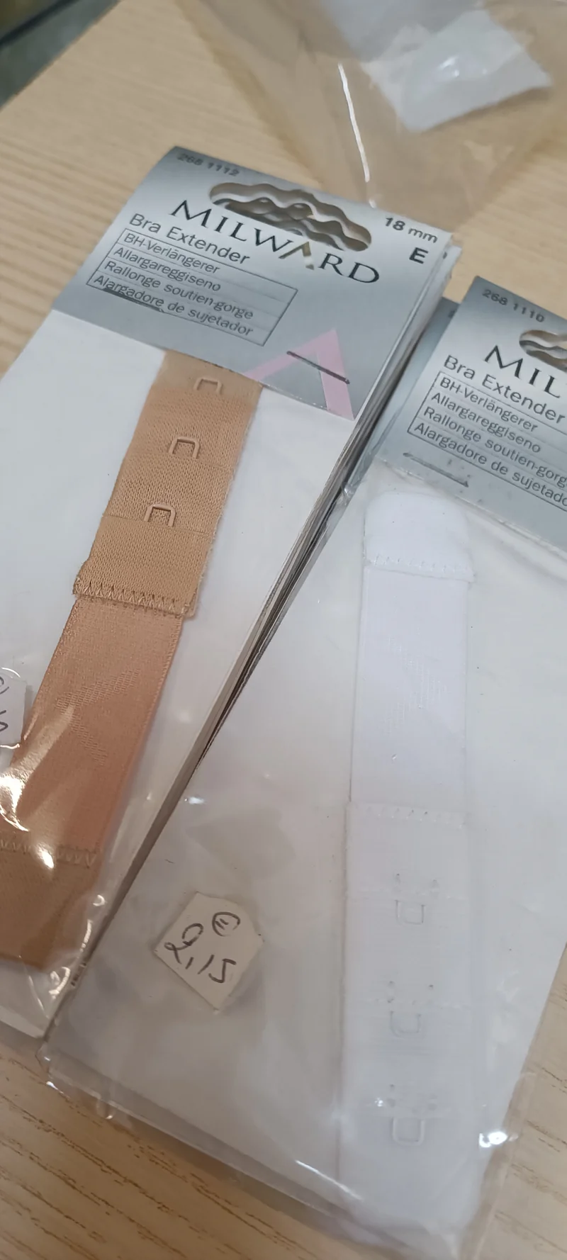 Allarga reggiseno, 18 mm. Bianco e nudo.50g.