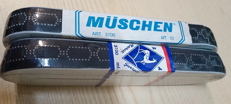 Una confezione MUSCHEN o Gazzella, ELASTICO PIATTO mt 10 poliestere e fibra di gomma NERO. Alto 2,5 CM. 200g.