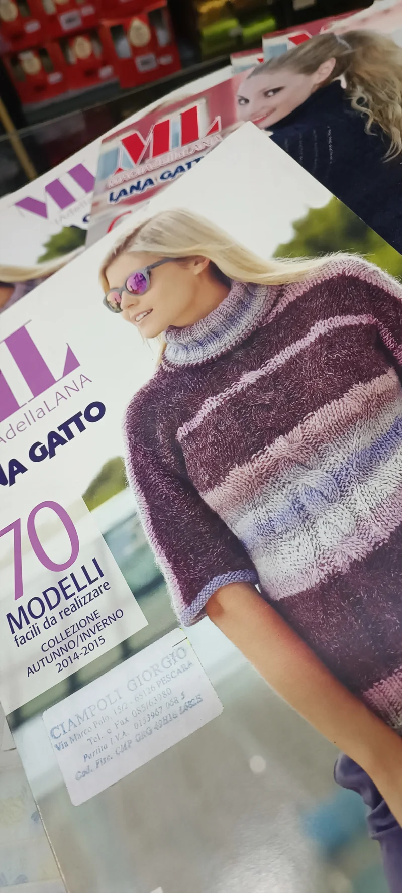 Quaranta gomitoli, 2x colore di Aladino Gatto, misto lana per una coperta Granny. Rivista in omaggio. 2kg.