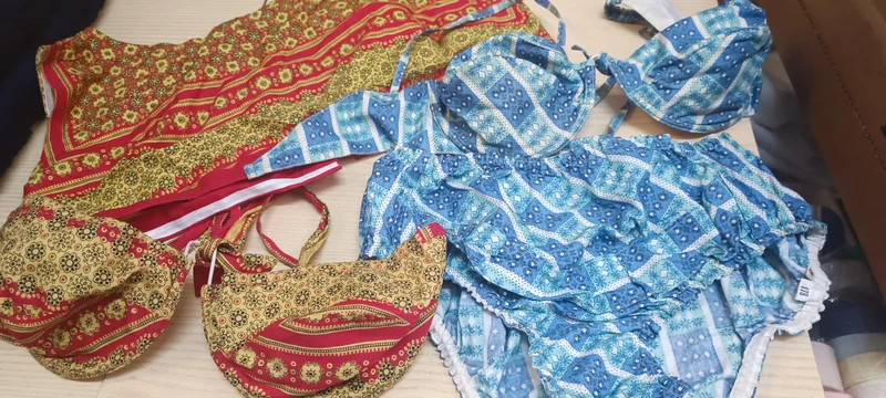 Vintage originale da collezione! Bikini, bolero e reggiseno. 400g.