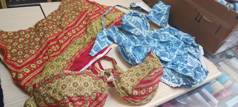Vintage originale da collezione! Bikini, bolero e reggiseno. 400g.