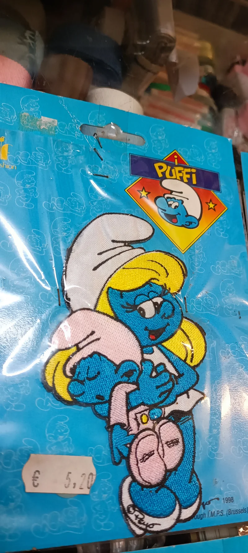Autoadesivo serie Puffi. 100g.