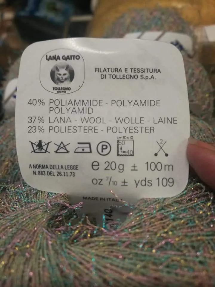 Spinotto Gatto, filato fantasia gomitoli in mix di due fantasie(3 scuri e 11 chiari). 240g.