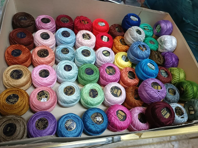 Cotone Perlè n 8 DMC, Ancora, ISPE, in assortimento di colori, 60 gomitoli, 700g.