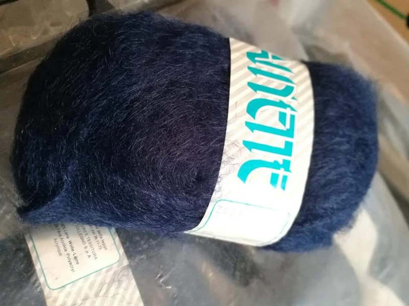 Chainette Riabella, due confezioni di blu,misto lana 60°, 1 kg.