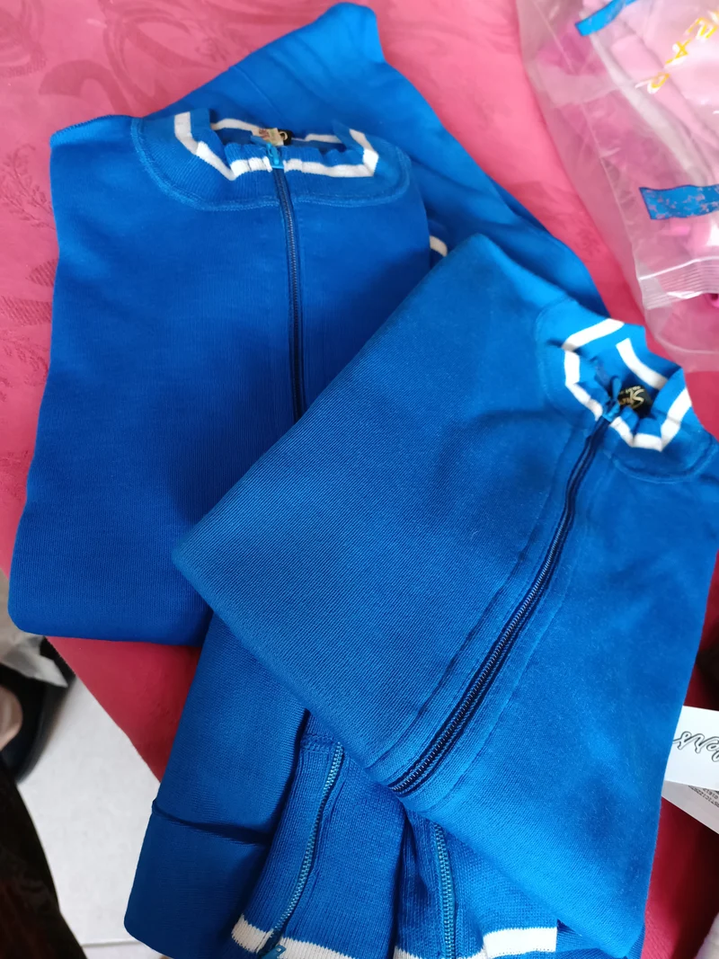 Tuta ragazzo, comoda e pratica. 400g.
