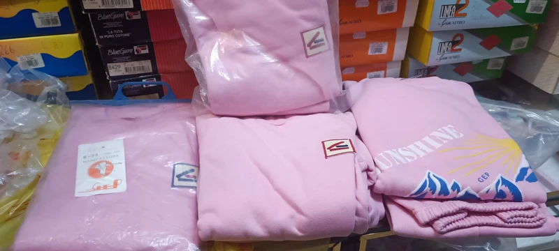 Tuta di cotone per bimba, da utilizzare anche come pigiama. 400g.