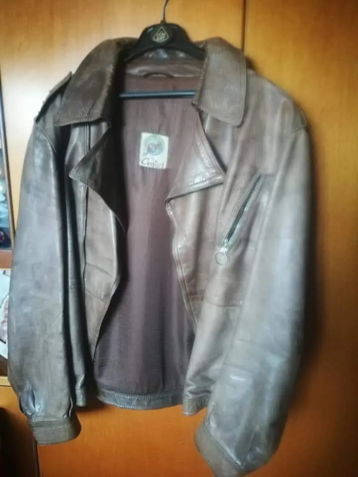 Giubbotto vintage uomo, in pelle, XL. 2kg.