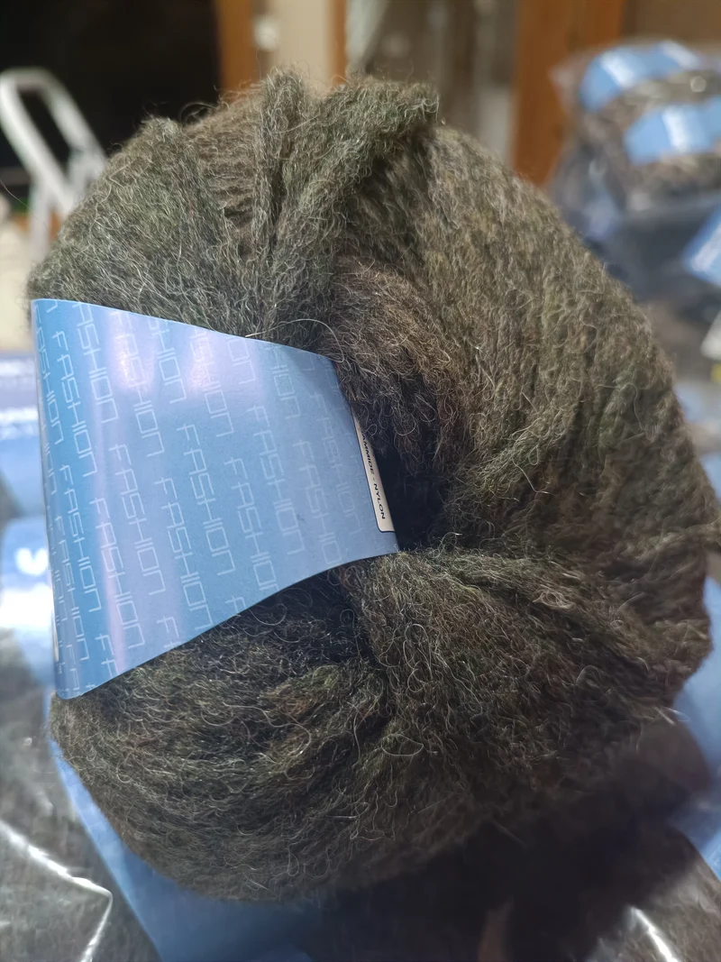 Filato moda Andalo Gatto, misto lana, alpaca e poliammide. 500g.