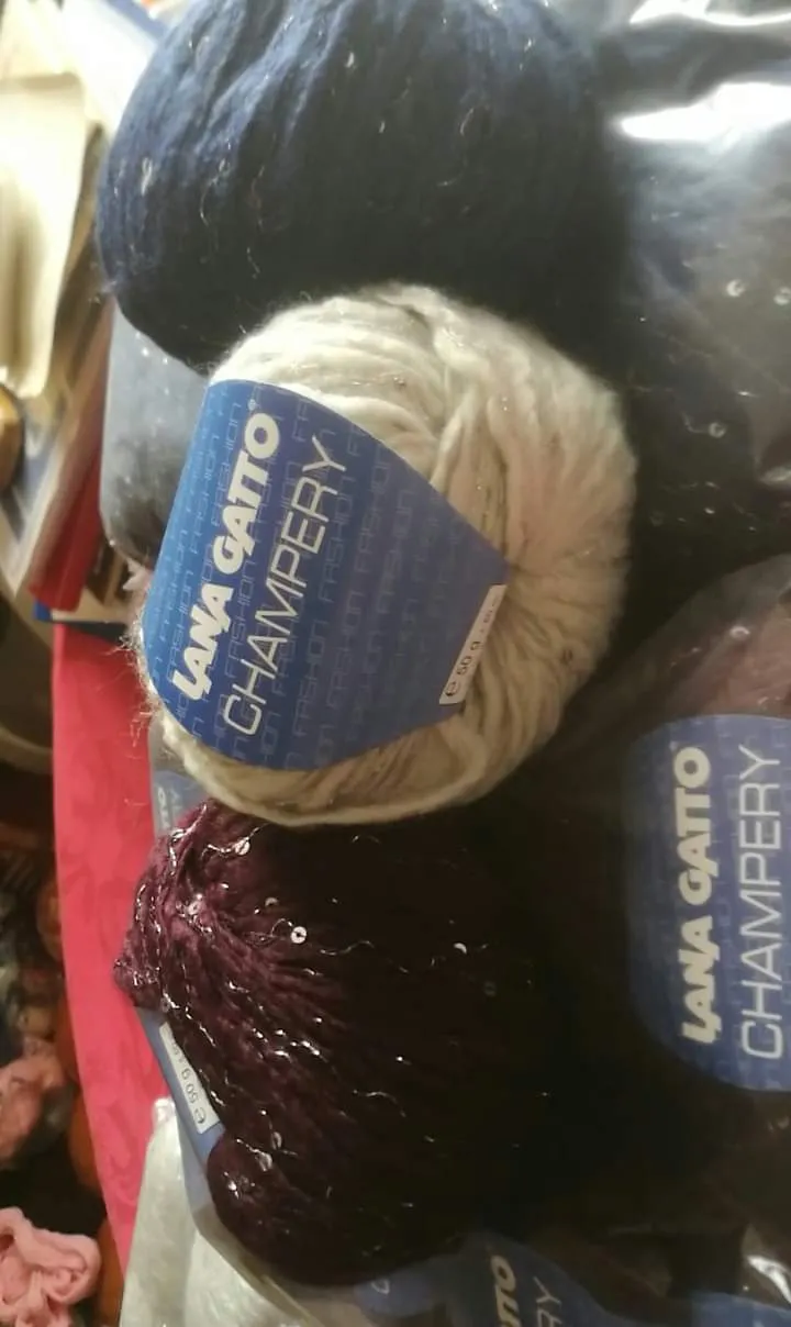 Champery Gatto, elegante e morbido misto lana con mini paillettes., 500g.