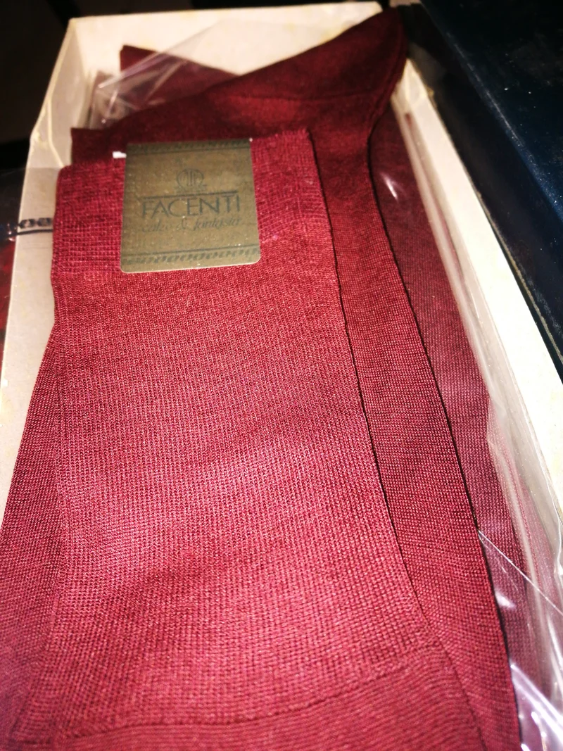 Calze lunghe uomo in filo di scozia Léger Chiffon Facenti, taglia 12, colore bordeaux, 4 paia. 200g.