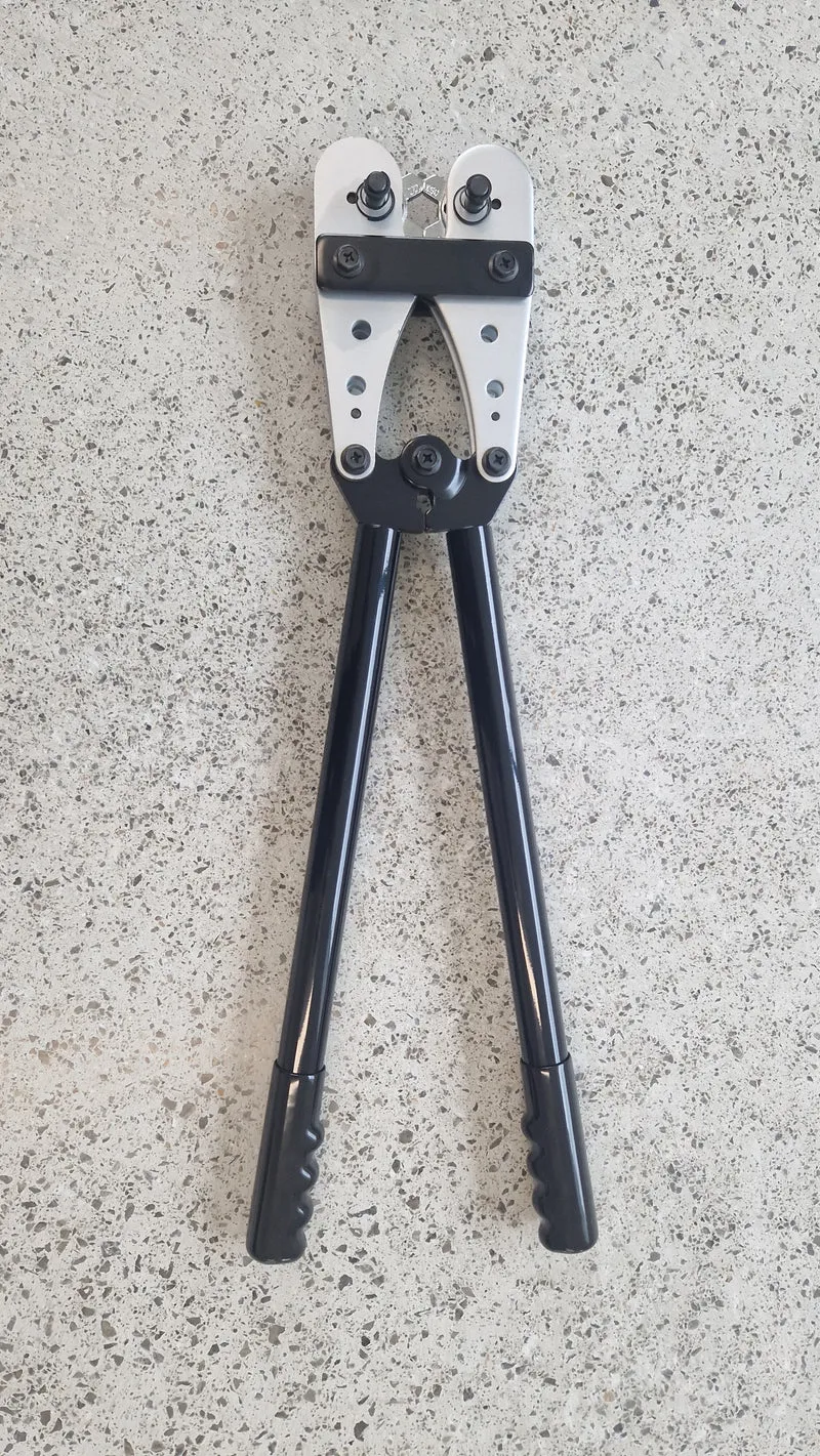 Crimpatrice per impieghi gravosi per terminali di tubi in rame / 25-150mm²