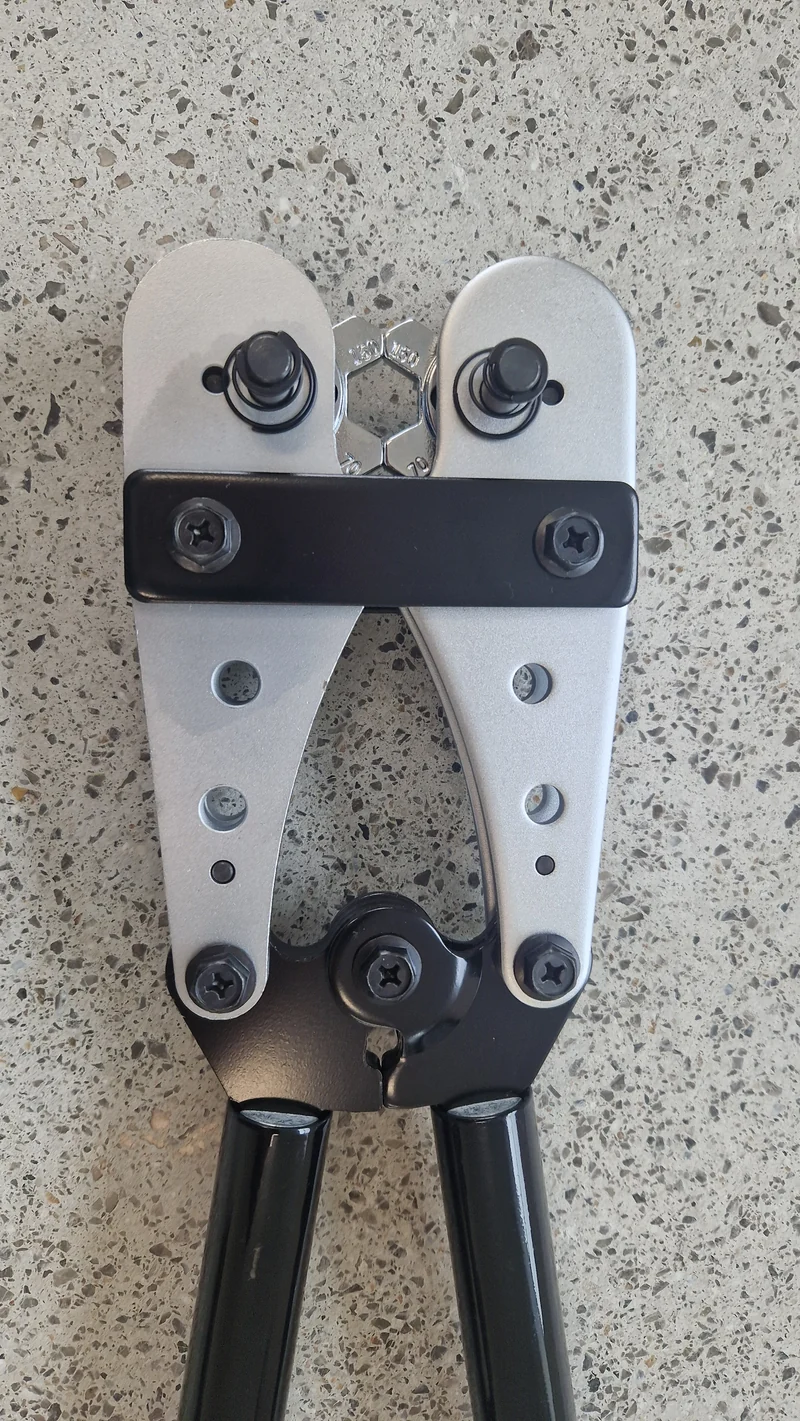 Crimpatrice per impieghi gravosi per terminali di tubi in rame / 25-150mm²