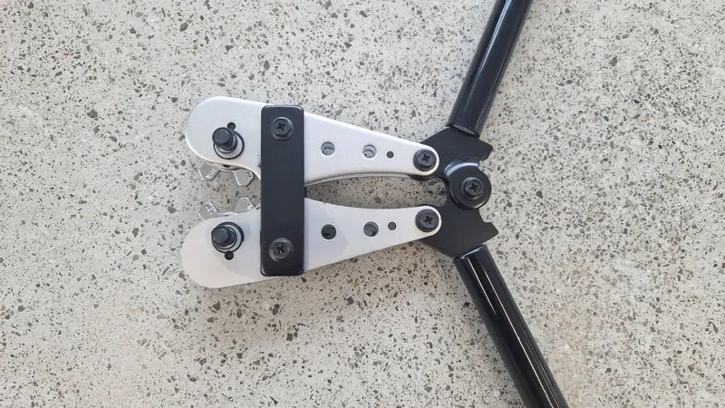 Crimpatrice per impieghi gravosi per terminali di tubi in rame / 25-150mm²