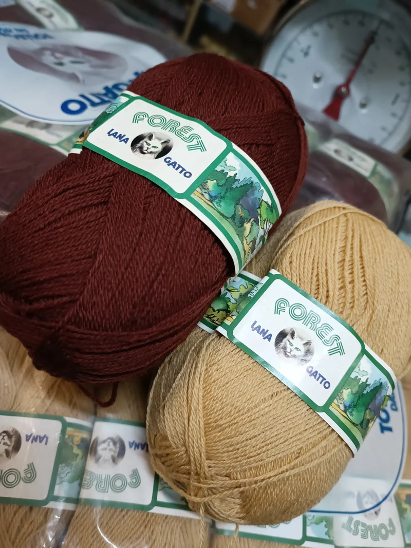 Filato Forest Gatto, misto lana. 500g.