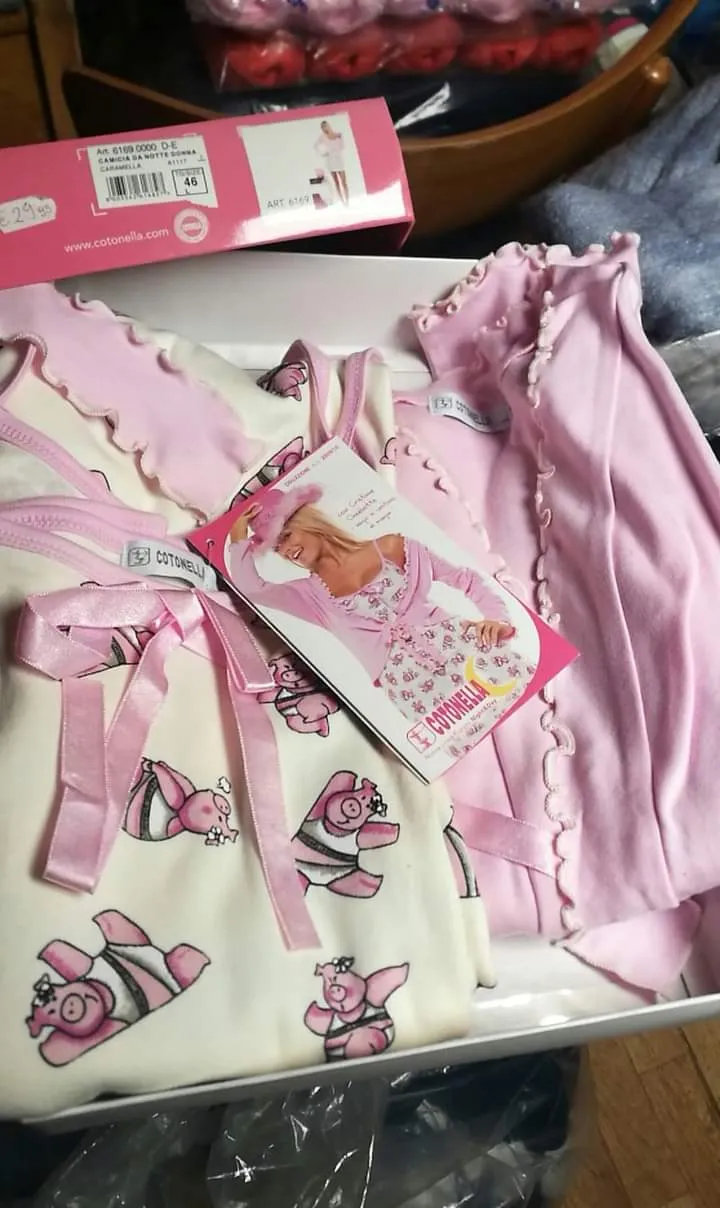 Camicia da notte Cotonella, fantasia maialini con coprispalle rosa, taglia 42, 46, 48. 700g.