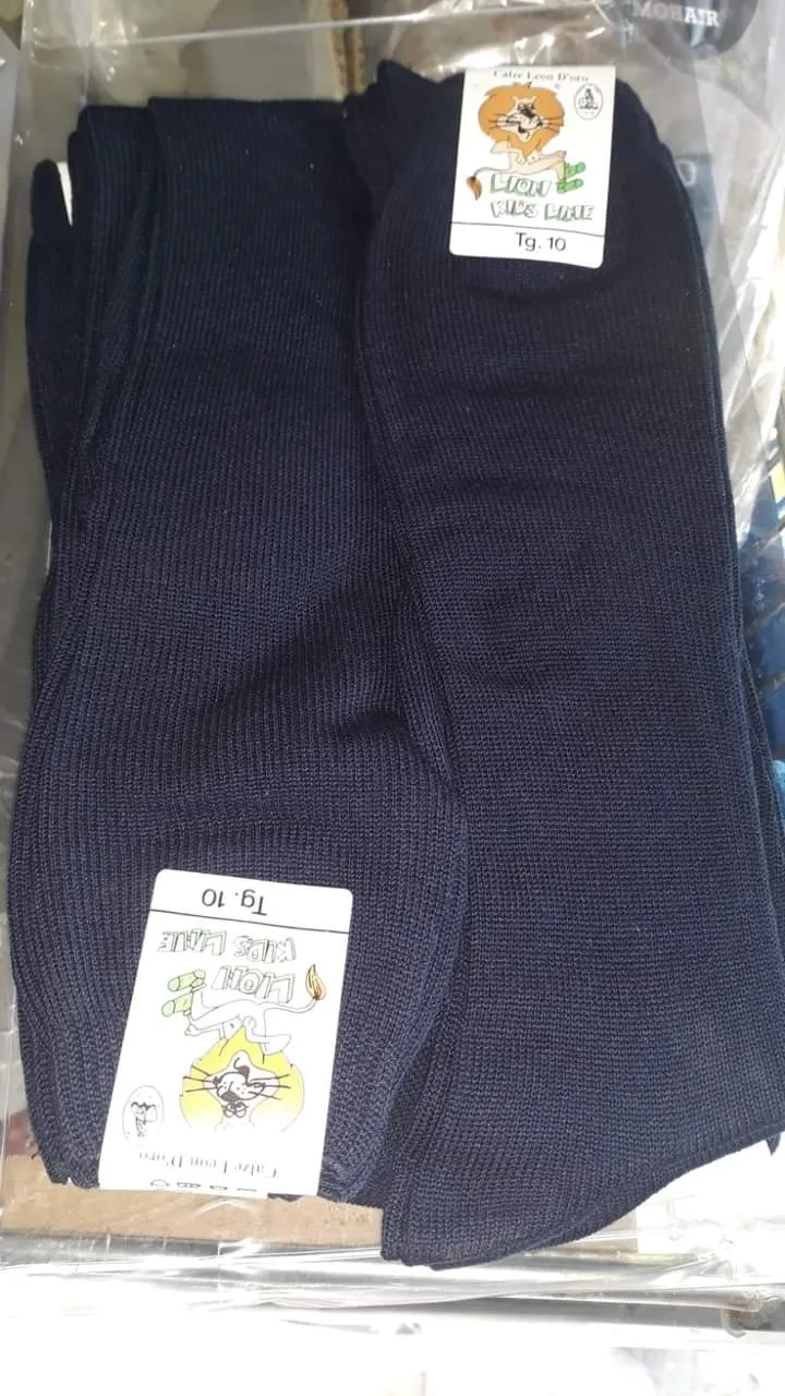 Sei paia di calzettoni ragazzo blu, cotone 80% , n. 12. 400g.