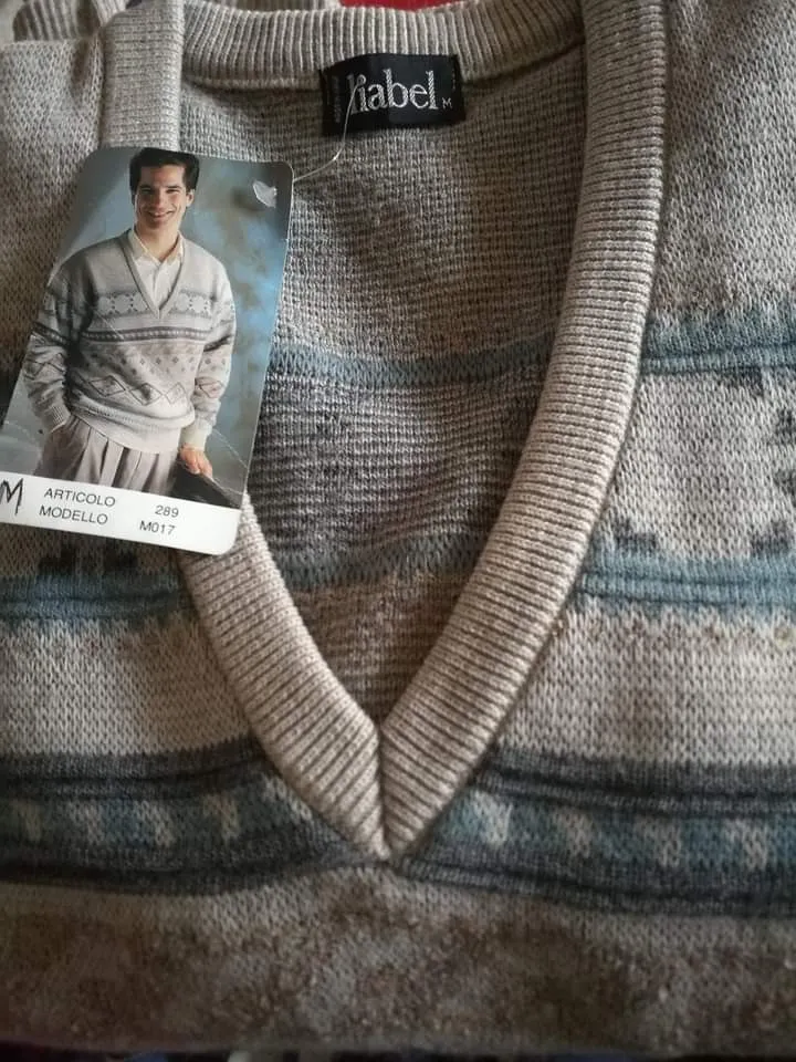 Maglia fantasia uomo, scollo a V. Zephir Liabel, taglia M. 600g