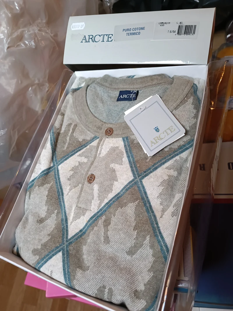 Arcte pigiama uomo in puro cotone, caldo e comodo, taglia 7/56. 800g.