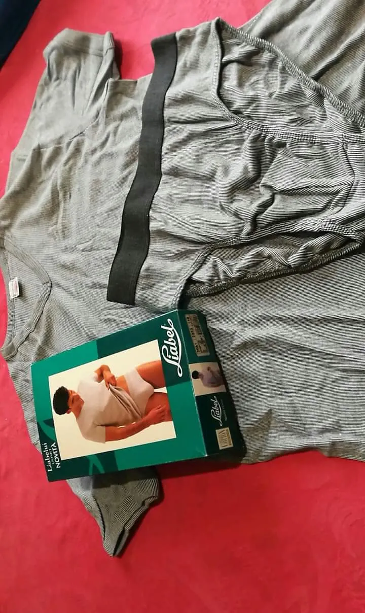 Completo uomo della Liabel in cotone. Maglia intima mezza manica e slip. Taglie 6 e 7. 400g