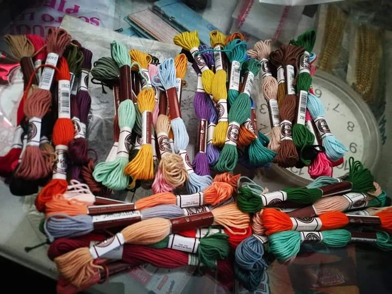 Matassine di cotone lanato DMC per mezzopunto, 60 pezzi, colori assortiti.200g.