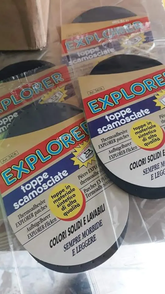 Toppe scamosciate, 4 pezzi in due tonalità, 100g.