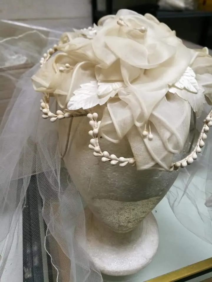 Acconciatura da sposa vintage, 300g.