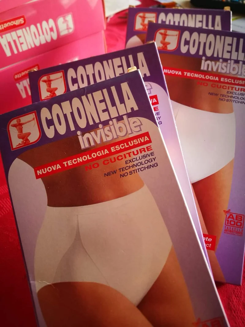 Intimo Cotonella. Slip Maxi Medio Controllo invisibile, senza cuciture.150g.