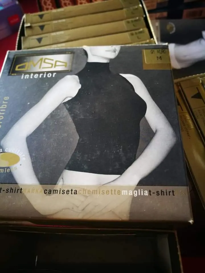 Intimo OMSA. T-shirt , bianco + tre slip, taglia M, 300g.