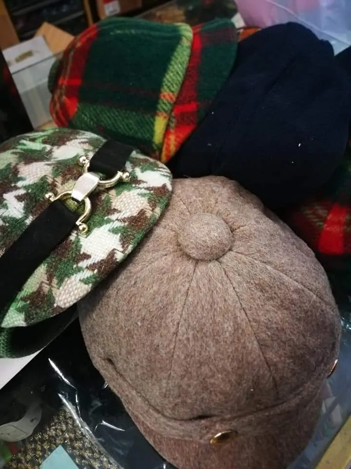 Cappelli Vintage bambino. Sei a fantasia e tinta unita. 600g..