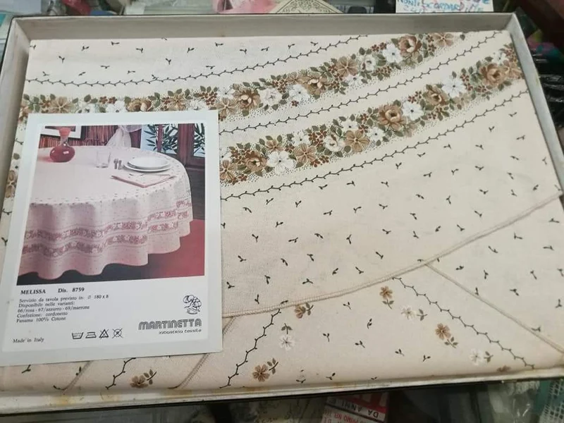 Tovaglia stampata in puro cotone, tonda con diametro 180cm. 1,1kg..