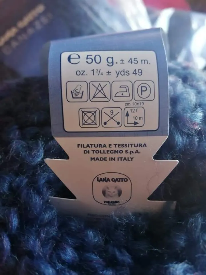 Canazei Gatto, filato moda caldo e facile da lavorare. Confezione da 500g.