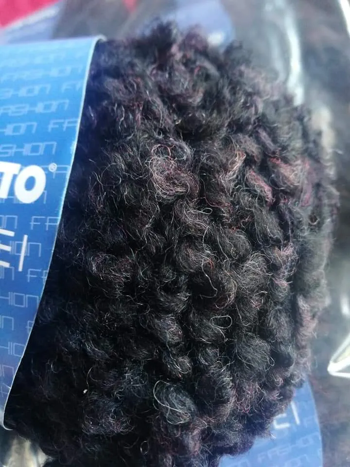 Canazei Gatto, filato moda caldo e facile da lavorare. Confezione da 500g.