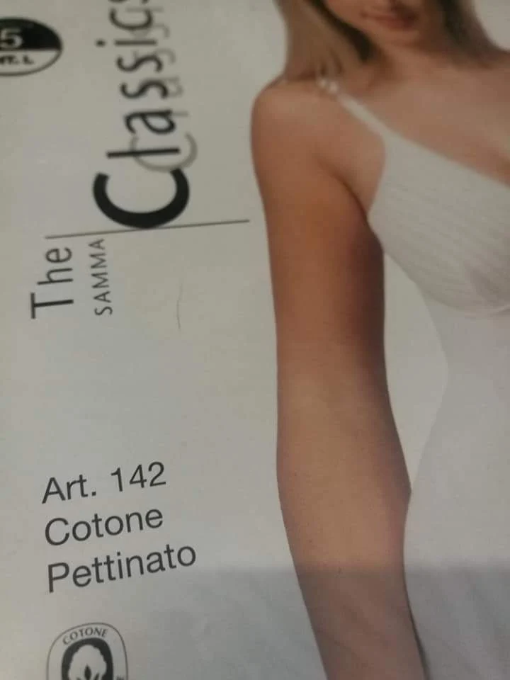 Intimo donna, due maglie in cotone mercerizzato, una a spalla stretta e una a spalla larga, 200g.