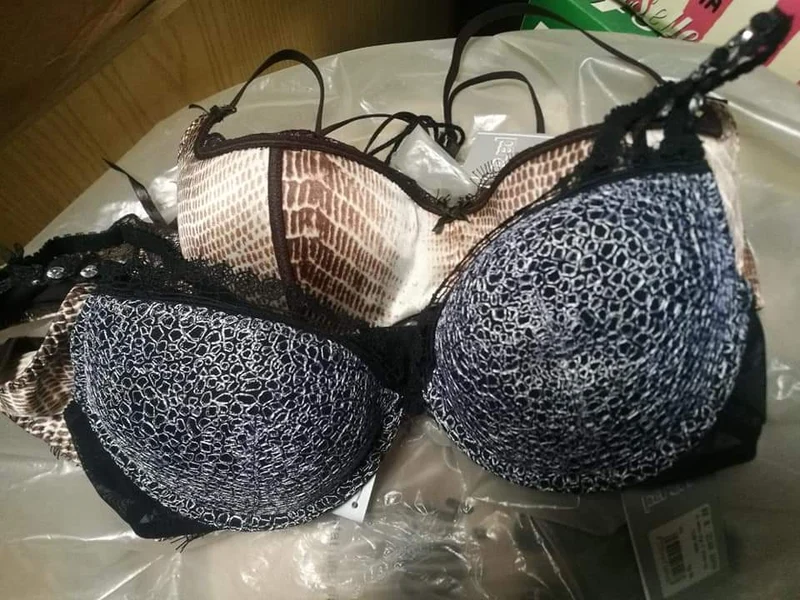 Intimo Parah! Taglia 3, completo + reggiseno, 500g.