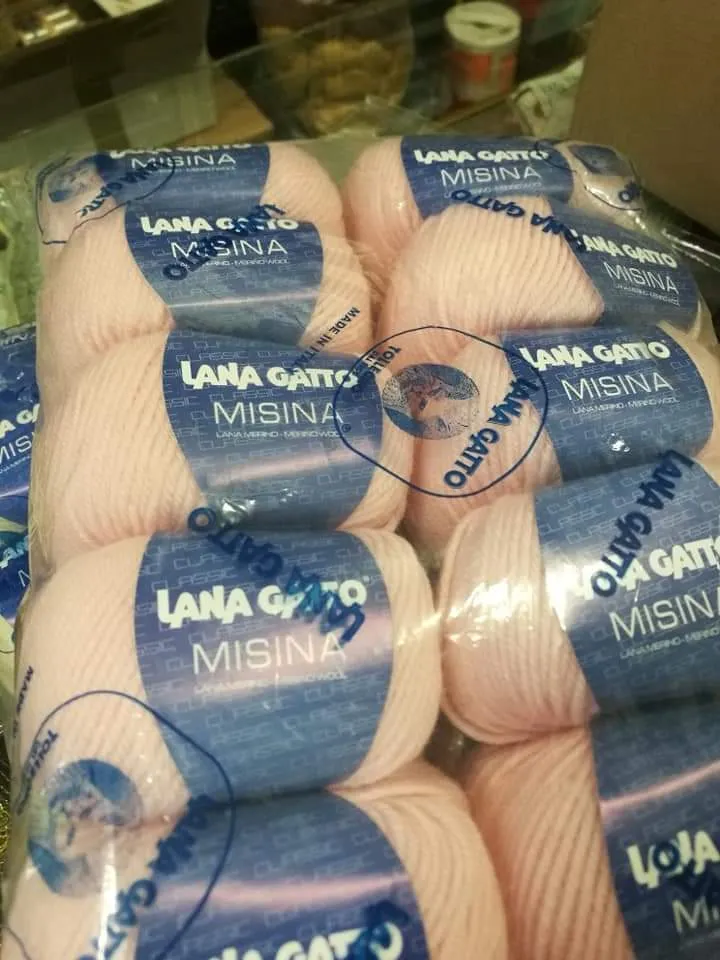Pura lana Misina Gatto in gomitoli, confezione da 500g.